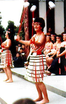 Maori Poi Dance